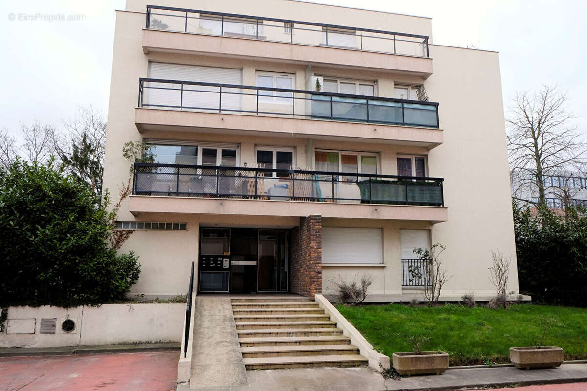 Appartement à NANTERRE