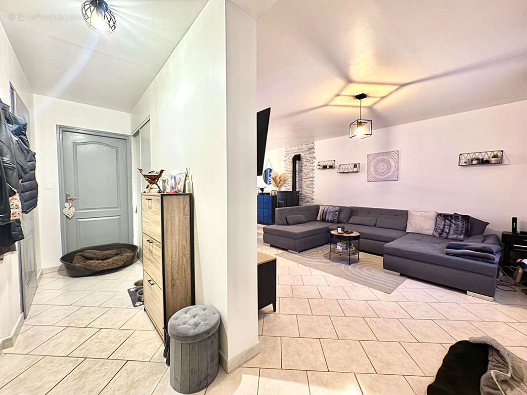 Maison à SAINT-LUBIN-DES-JONCHERETS