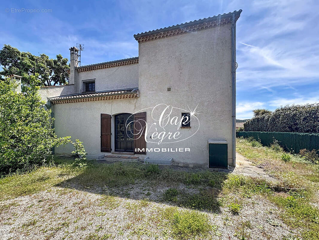 Maison de type 7/8 pièces à vendre à Bormes Les Mimosas - photo 16