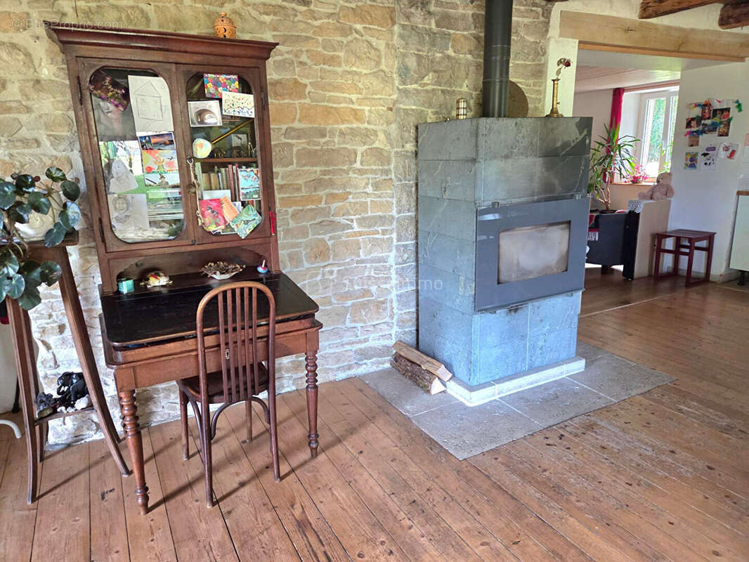 Corps de ferme renove de 147m² sur terrain de 20 ares 199000 euros - photo 8