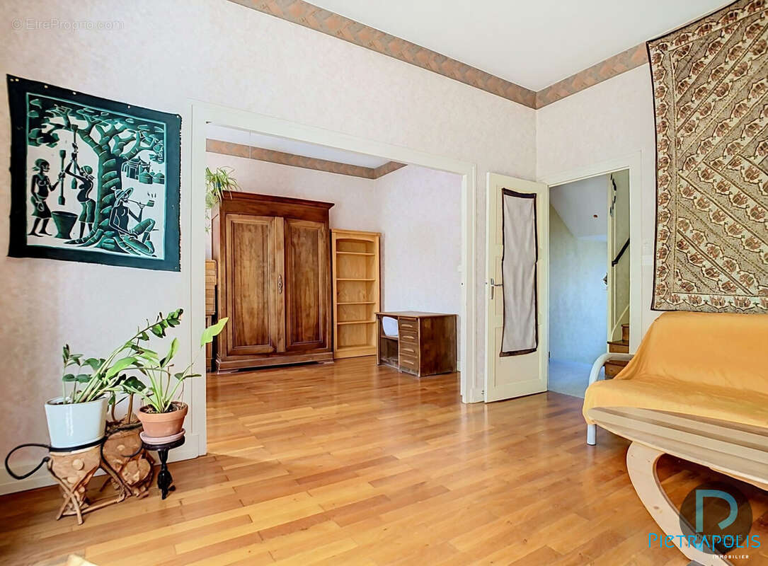 maison BOURG salon sejour