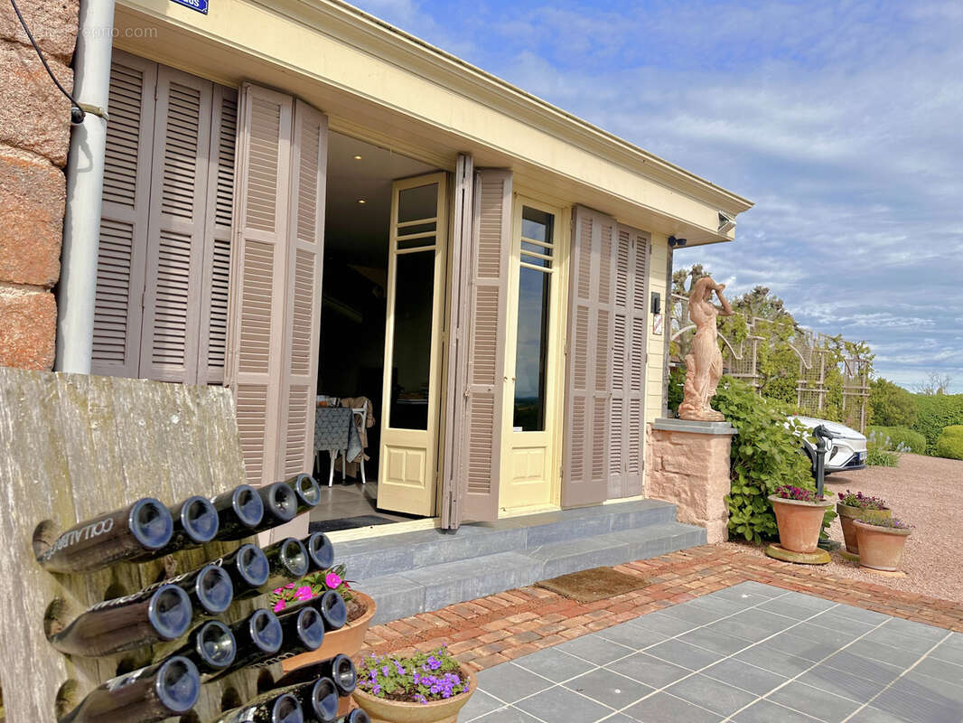 Maison à MONTAIGUET-EN-FOREZ