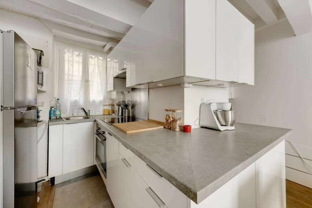 Appartement à PARIS-10E
