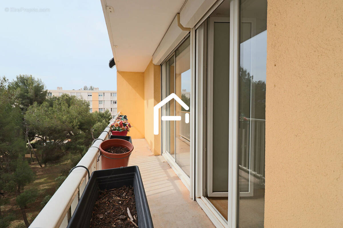 Appartement à PORT-DE-BOUC