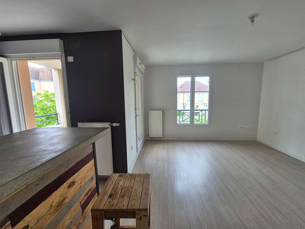 Appartement à RUBELLES
