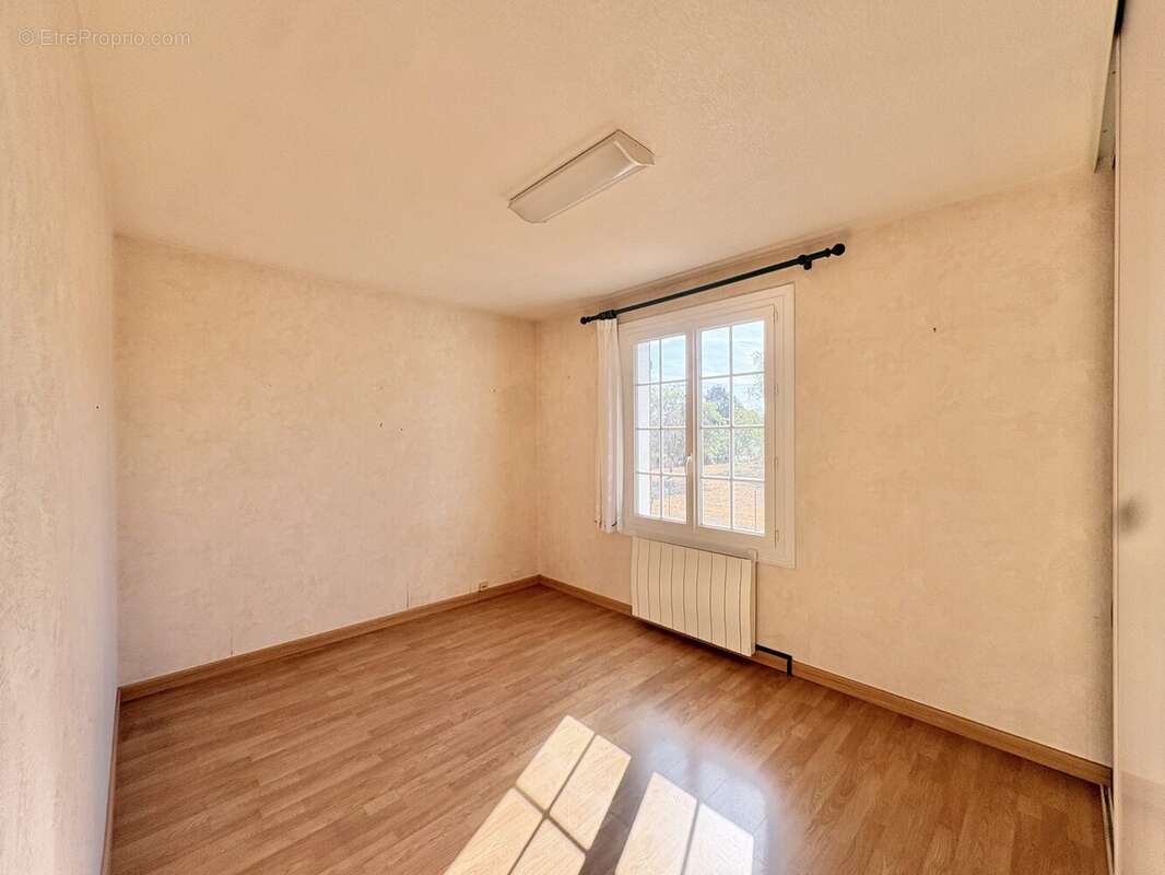 Maison 152 m² à Saint-Martin-D'abbat  - photo 7