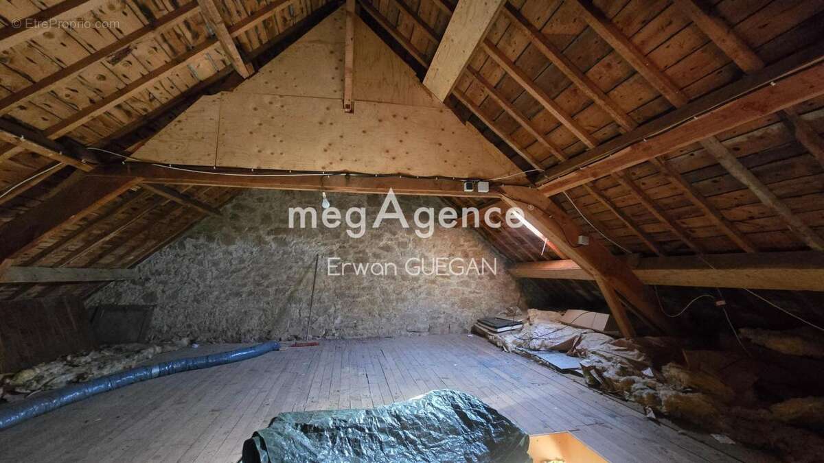 Maison à MELLIONNEC