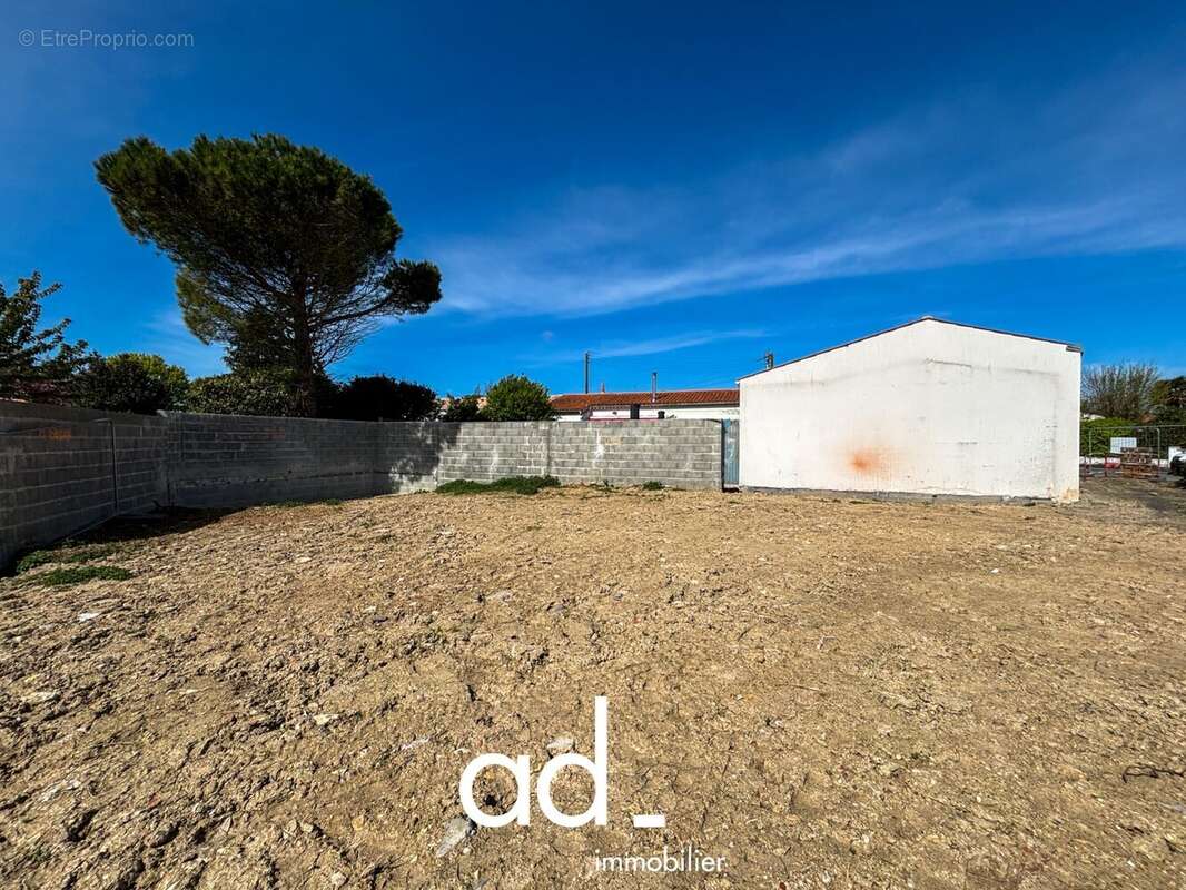 Terrain à LA ROCHELLE