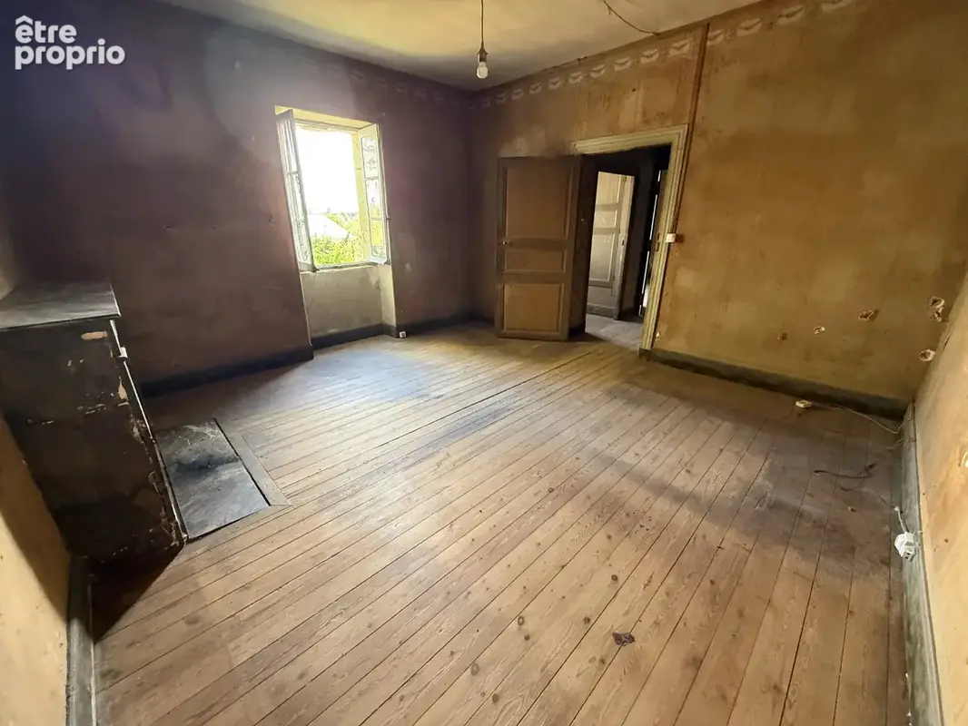 Maison de caractère à rénover – Beau potentiel - photo 6