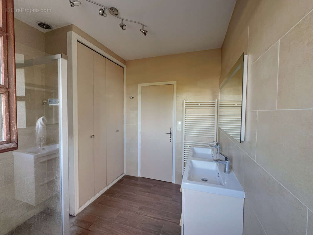 Maison à SAINT-JEAN-DE-VEDAS