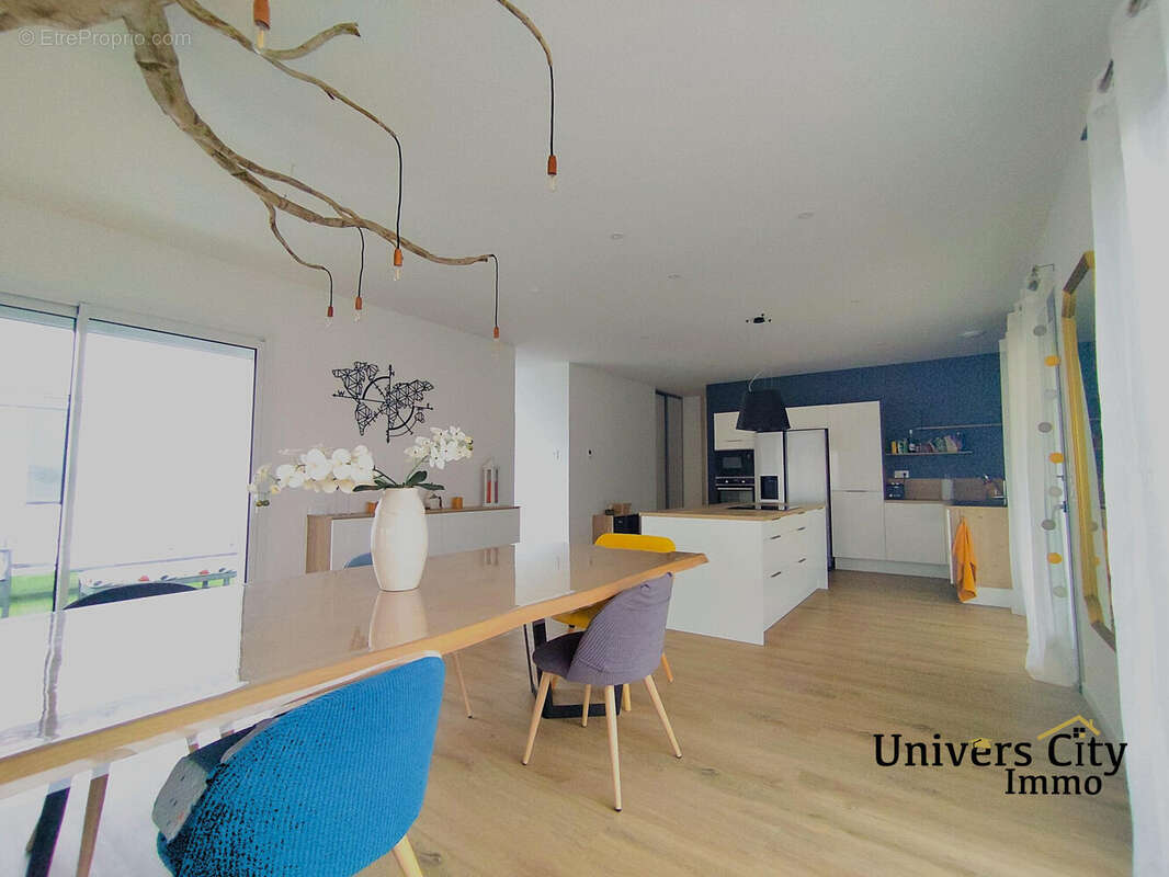 Maison à LES SORINIERES