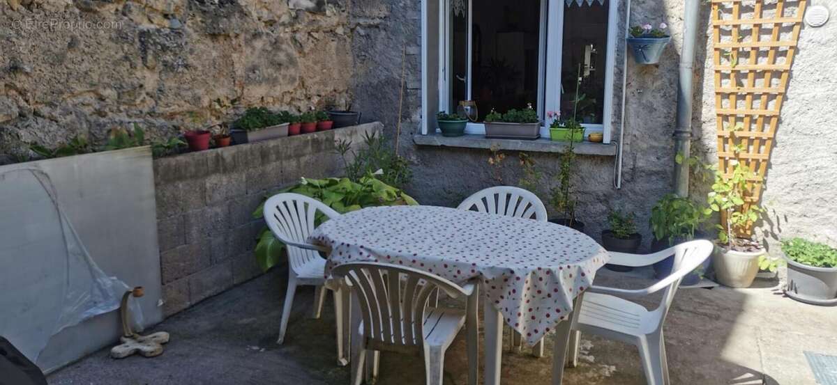 Maison à BLENOD-LES-TOUL