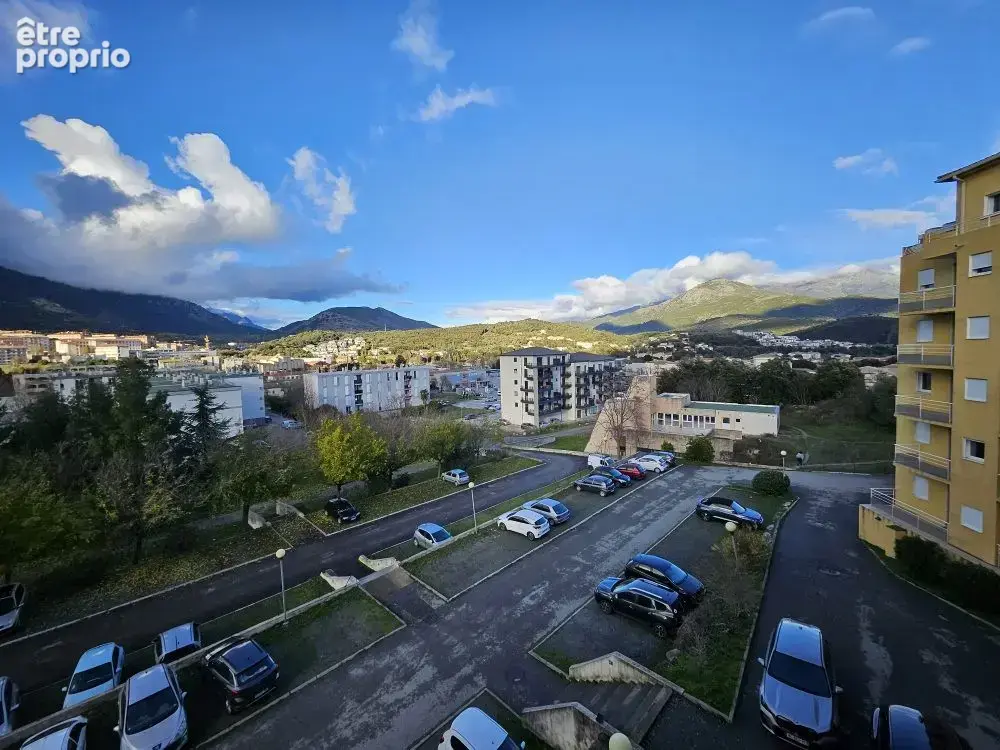 Appartement à CORTE