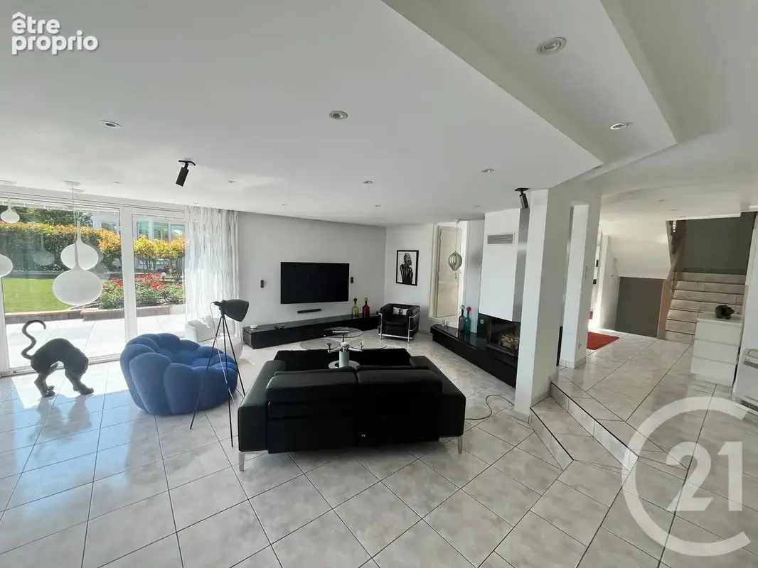 Maison 8 pièces 255 m² à vendre à Oberhausbergen (67205) - photo 3