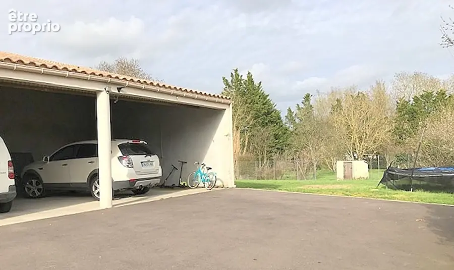 Maison familiale + LOCAL COMMERCIAL libre + dépendances et piscine - photo 17