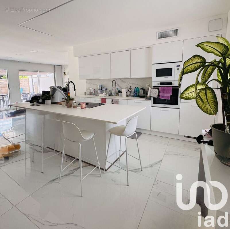 Photo 2 - Maison à POMEROLS