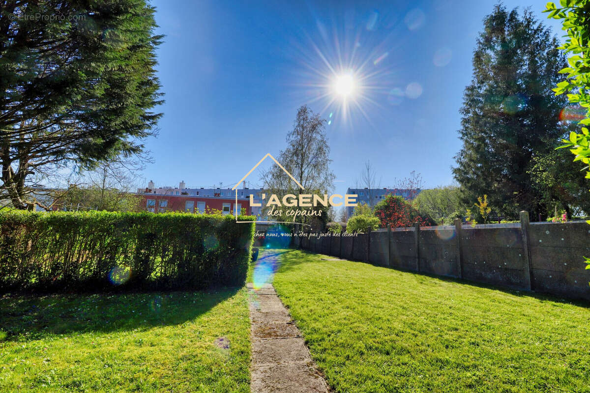 Maison à HAZEBROUCK