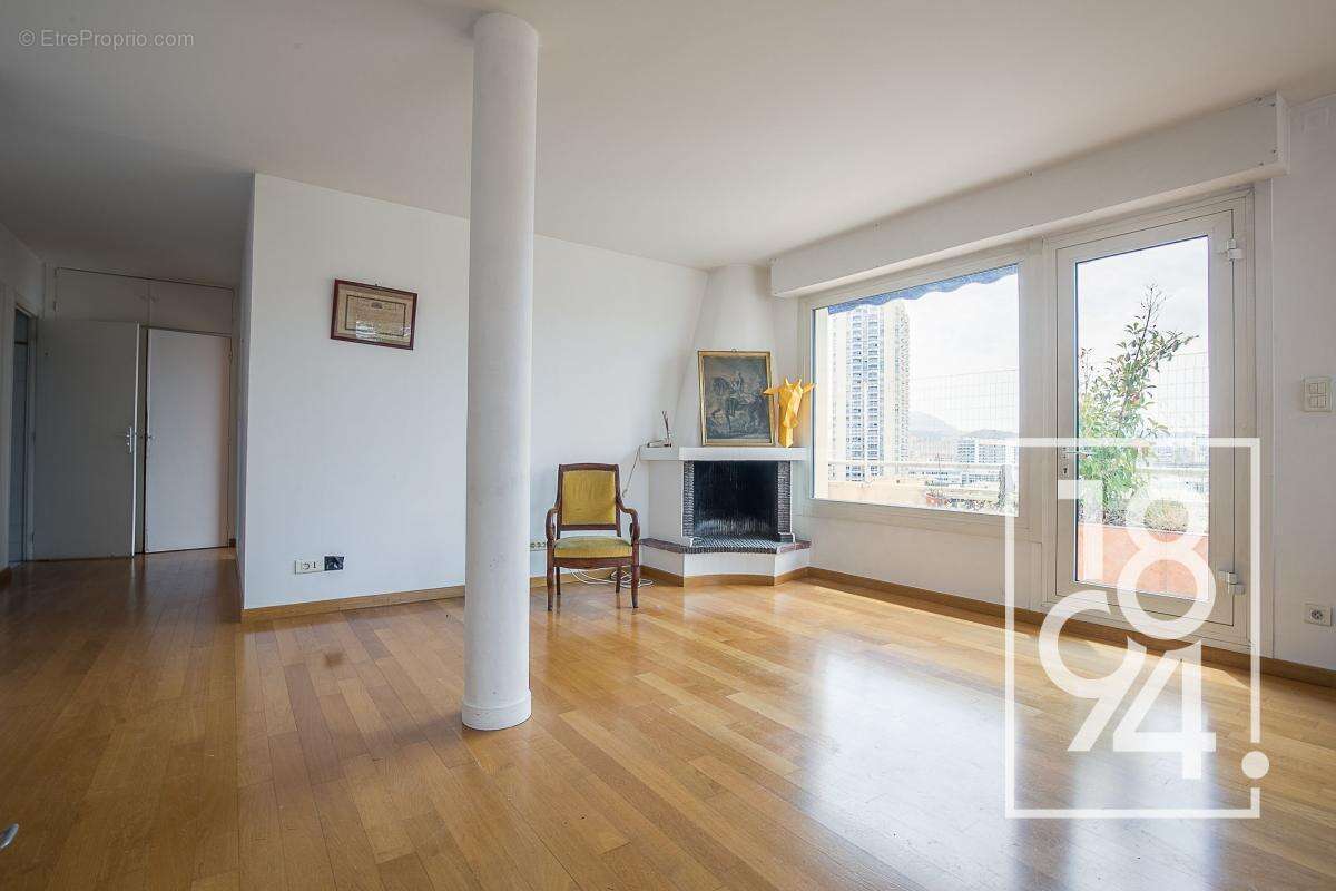 Appartement à MARSEILLE-8E