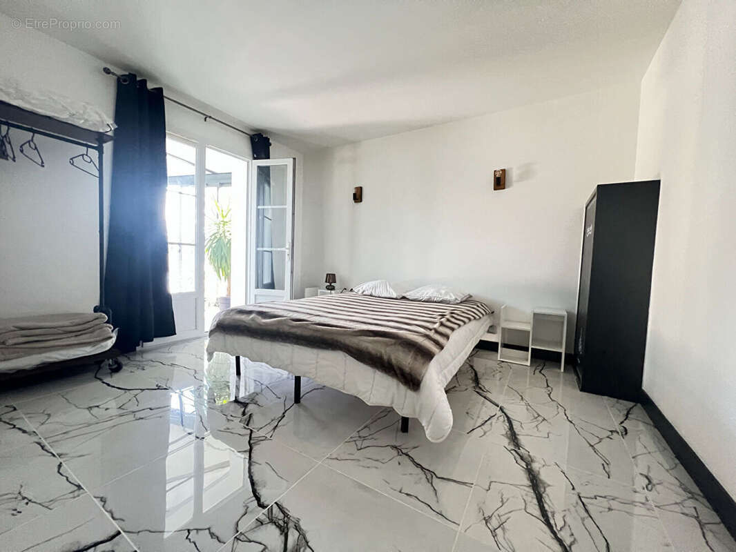 Maison à LES MATHES