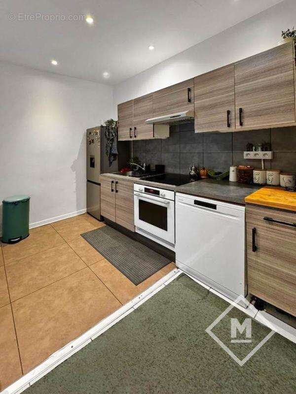 Appartement à MARSEILLE-5E