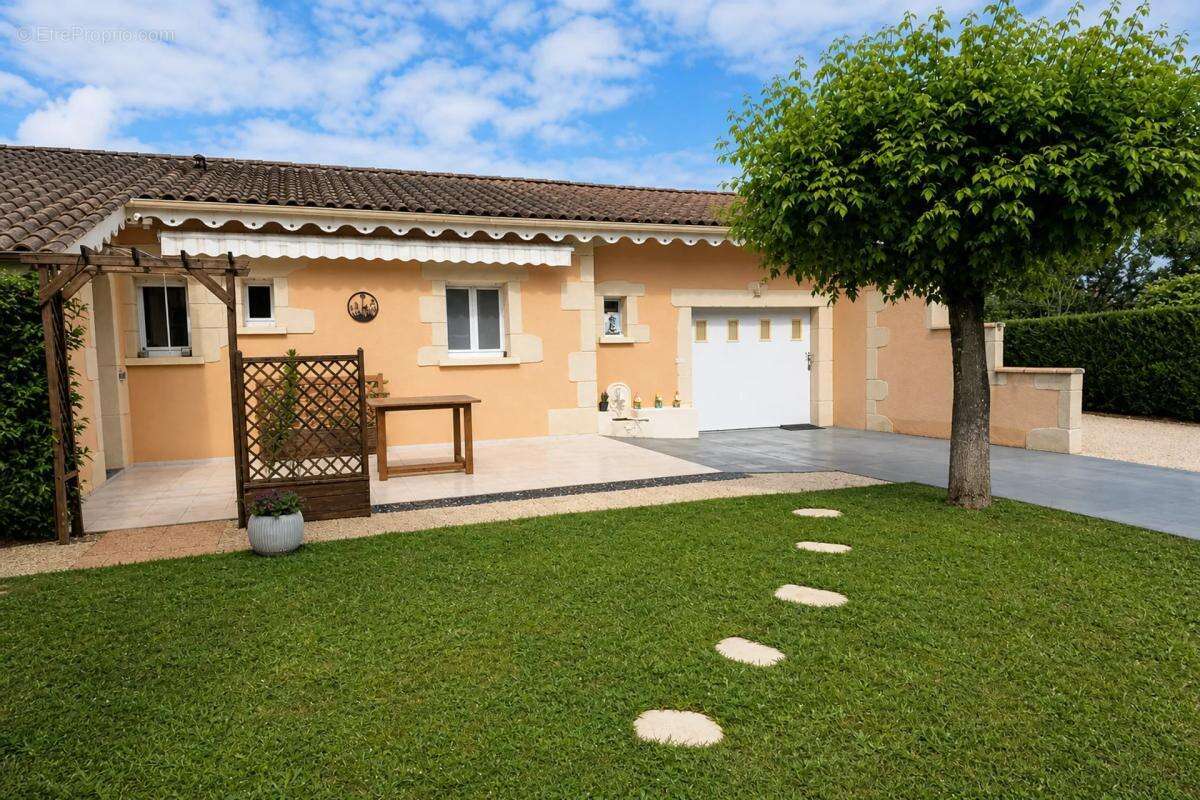 Maison 5 pièces, piscine et jardin à Houeillès - photo 5