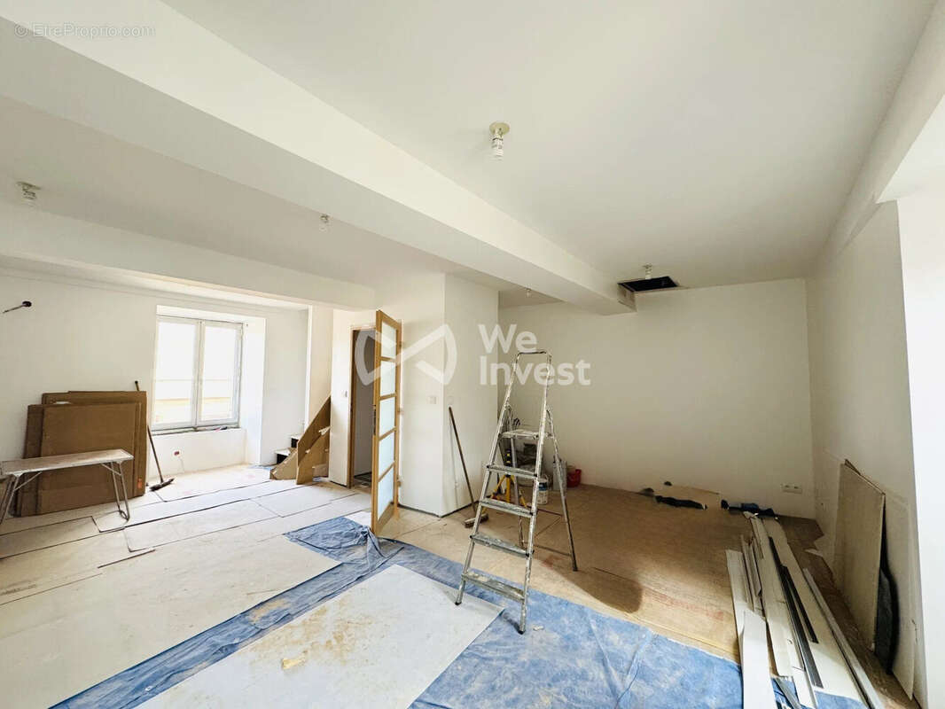 Maison à LES MARTRES-DE-VEYRE