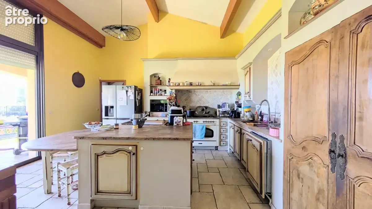 Villa 350 m² avec piscine et vue dégagée sur - photo 12