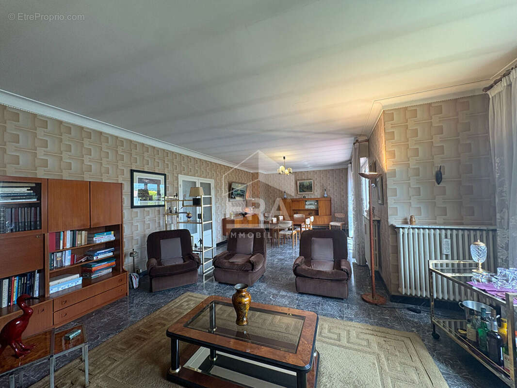 Maison à SOUES