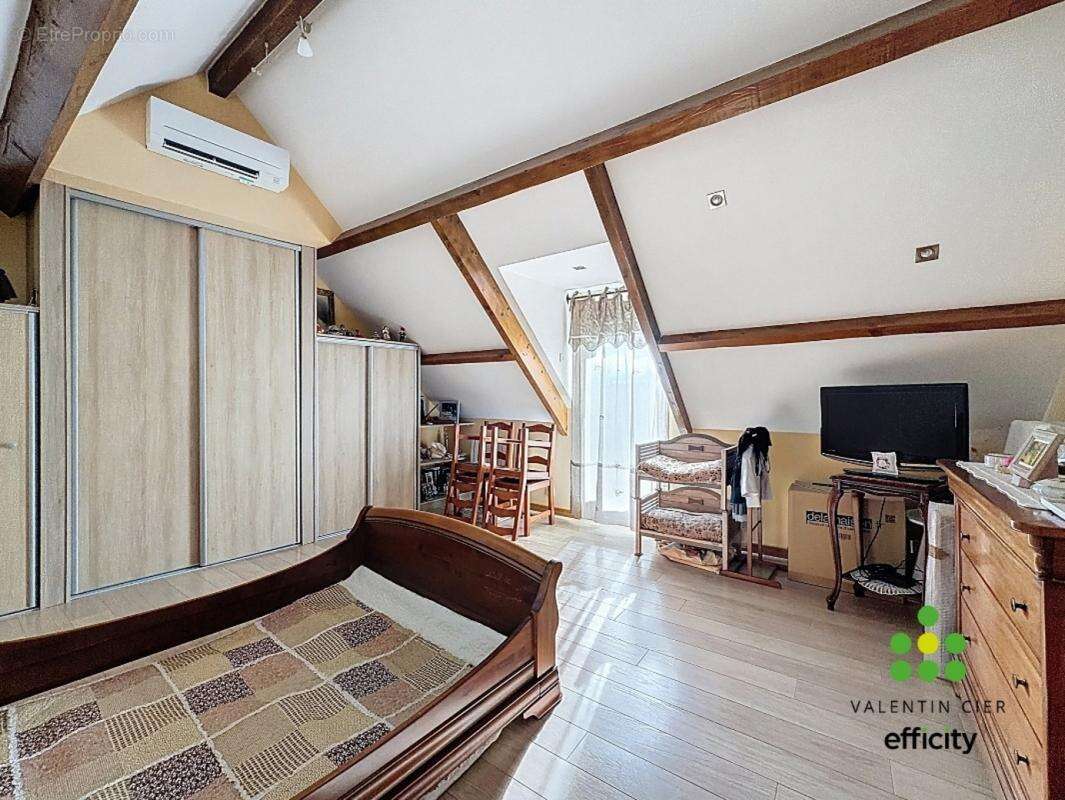 Maison à CHATEAUNEUF-EN-THYMERAIS