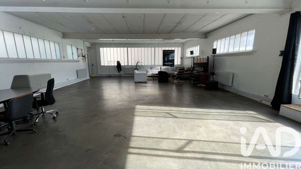 Photo 9 - Commerce à GENTILLY