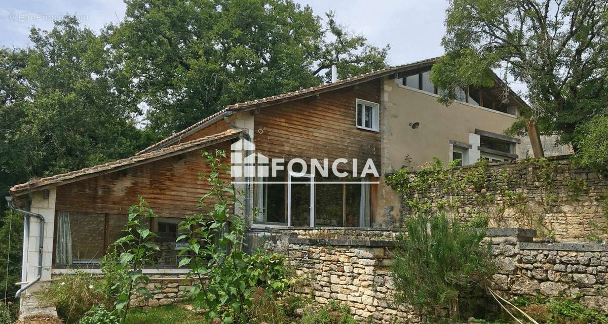 Hameau à vendre à 1 940 000 euros - photo 7