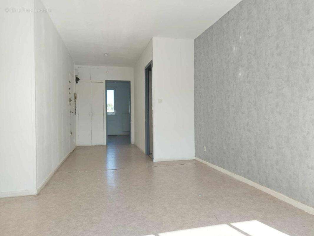 Appartement à PORT-DE-BOUC