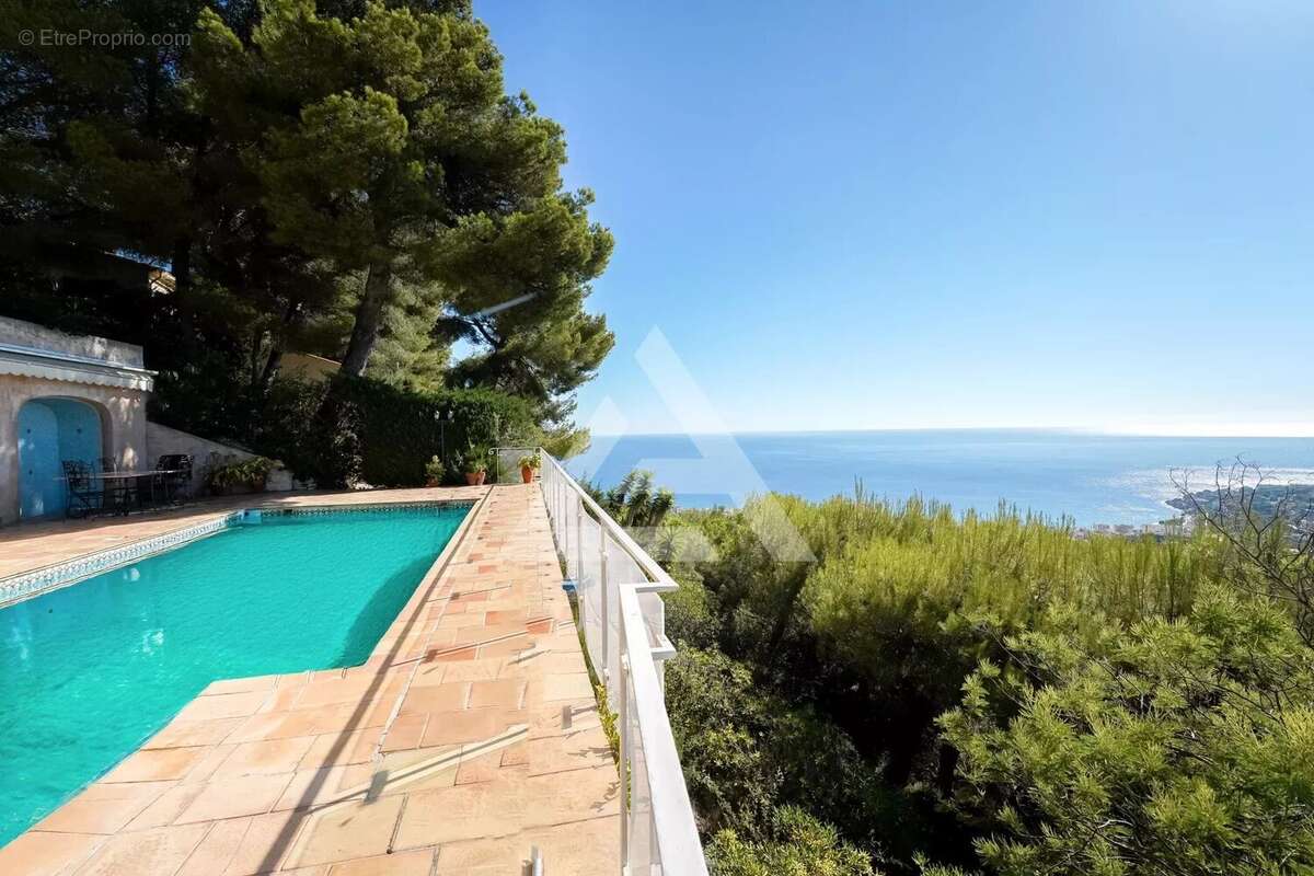 Maison à ROQUEBRUNE-CAP-MARTIN