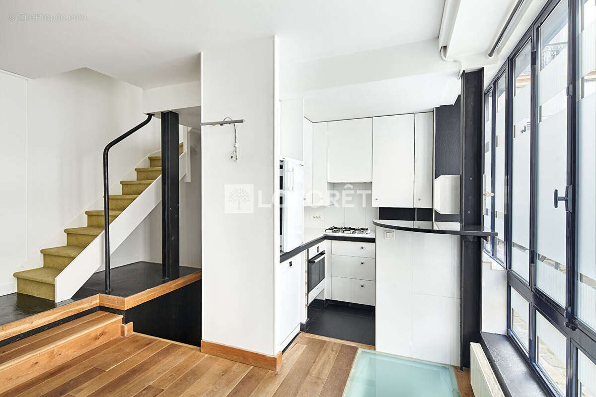Appartement à PARIS-20E