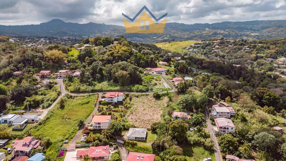 Terrain à DUCOS