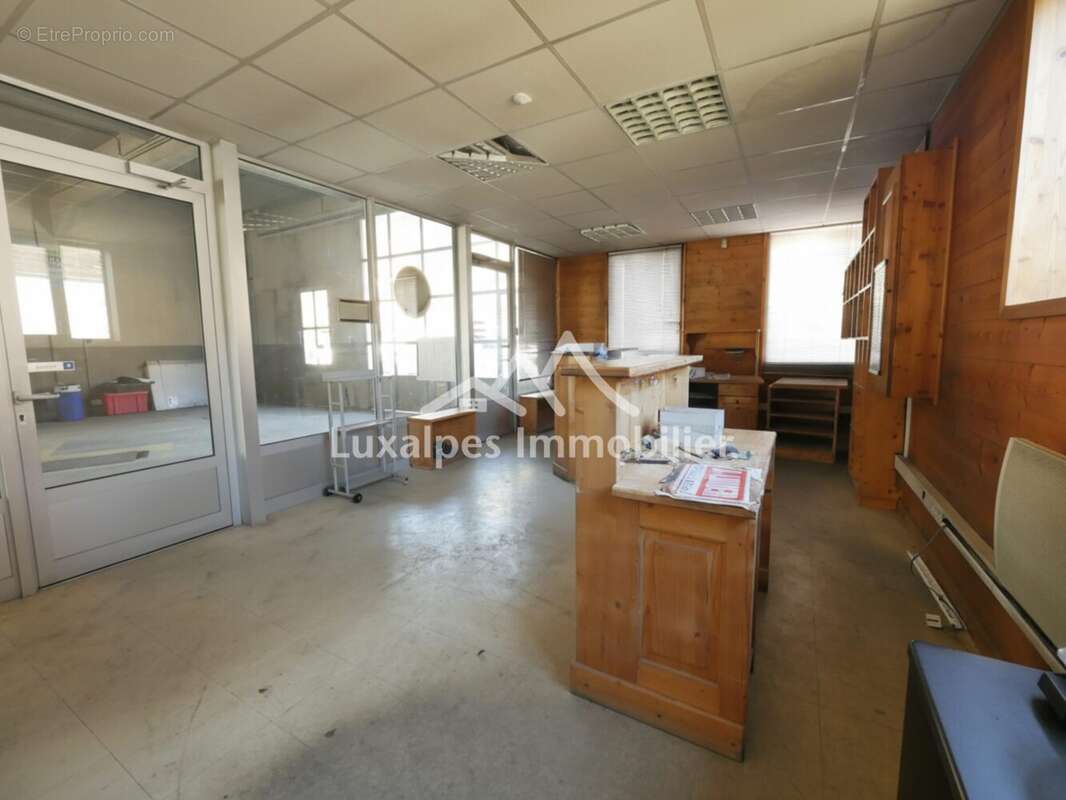 Commerce à LE GRAND-BORNAND