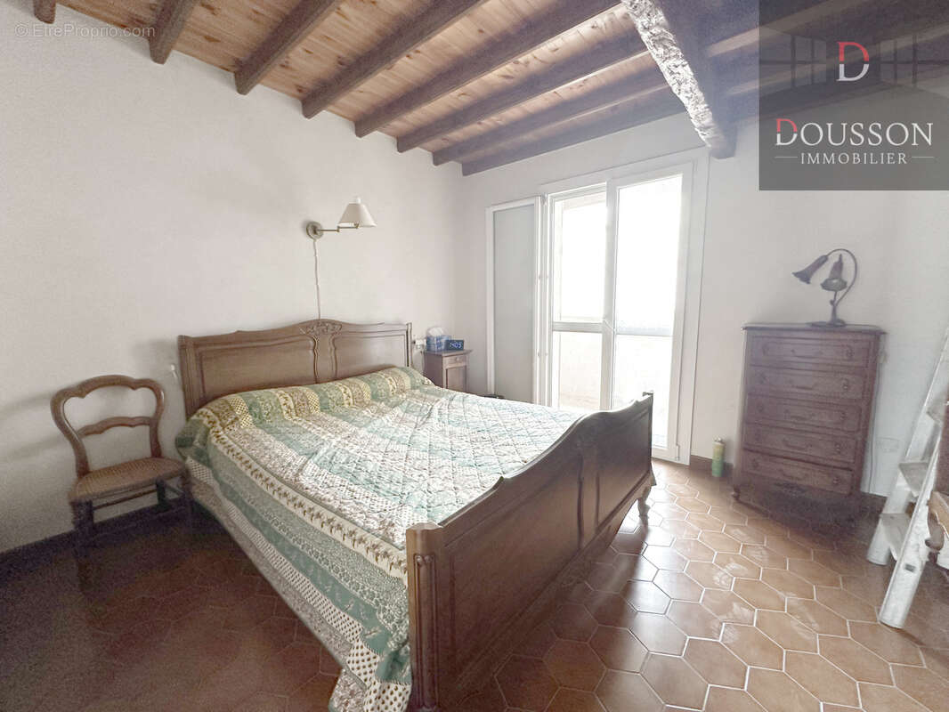 Saintes-maries-de-la-mer - a vendre - maison 230m2 - 9 pieces - photo 6