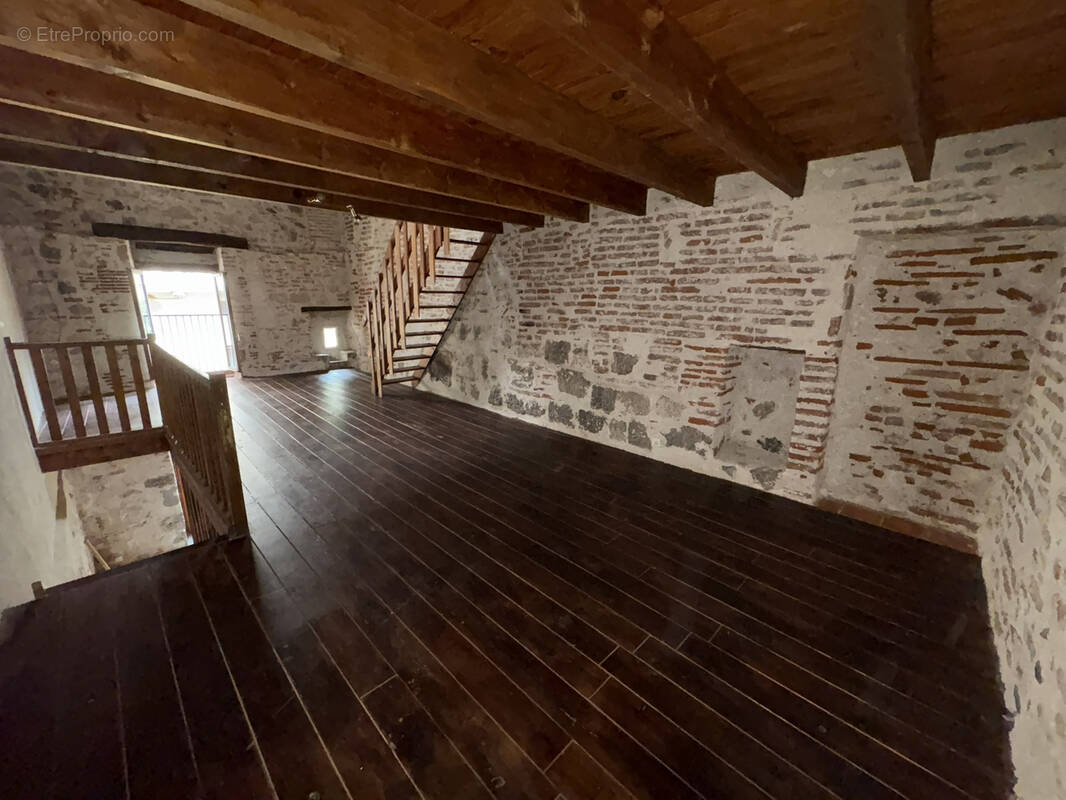 Maison à PORT-SAINTE-MARIE