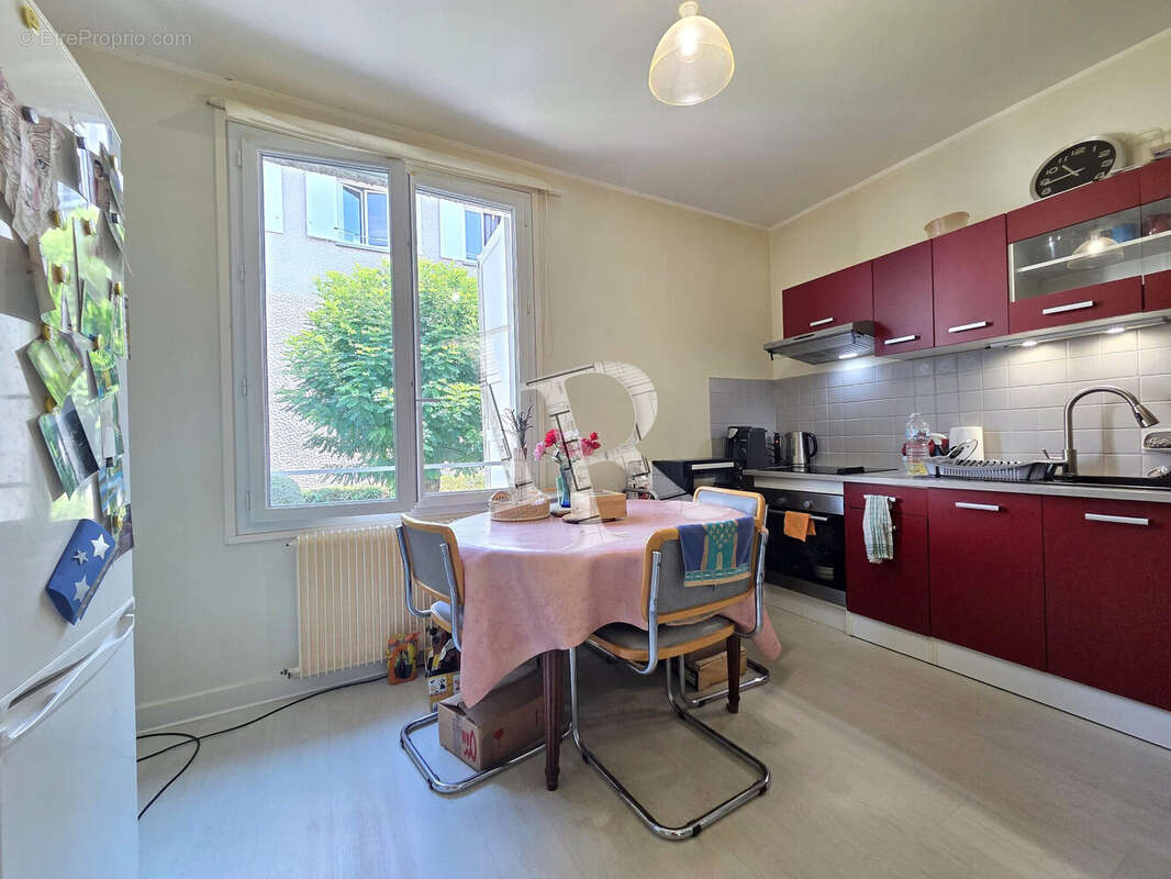 Appartement 70 m² à Le Puy-En-Velay  - photo 2