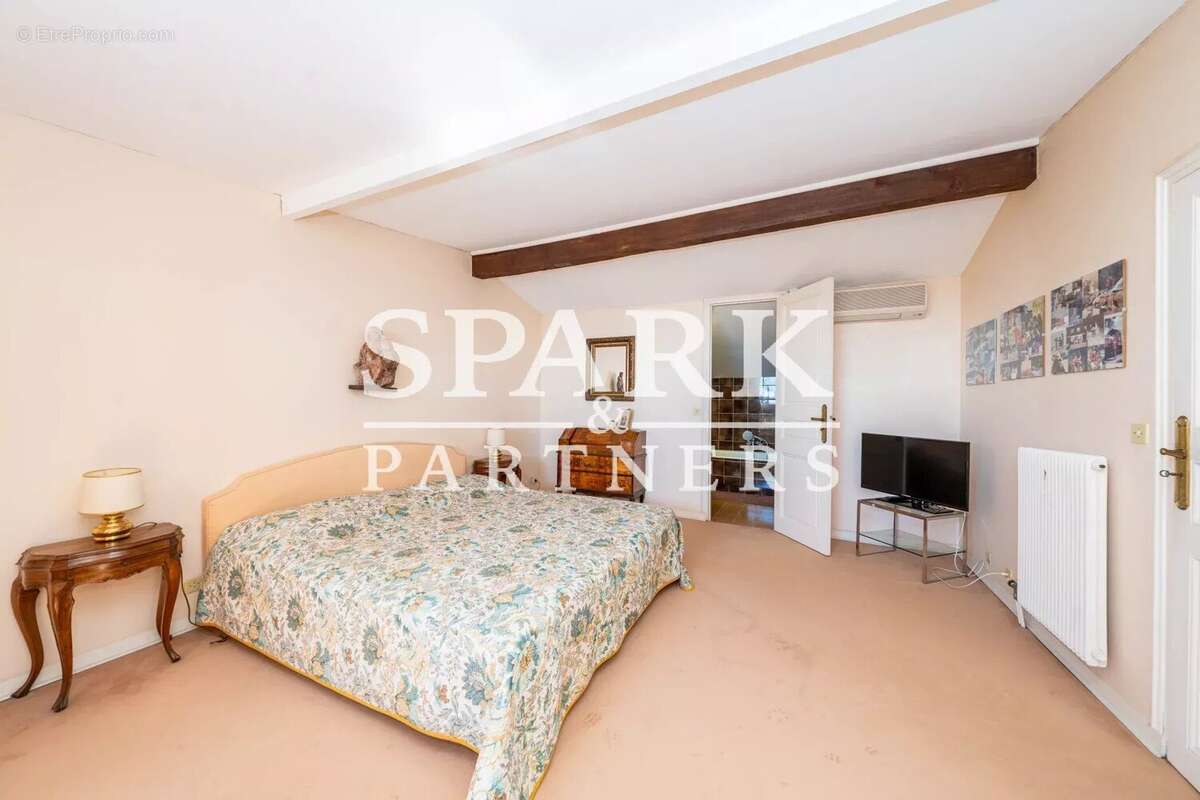 Appartement à BEAULIEU-SUR-MER