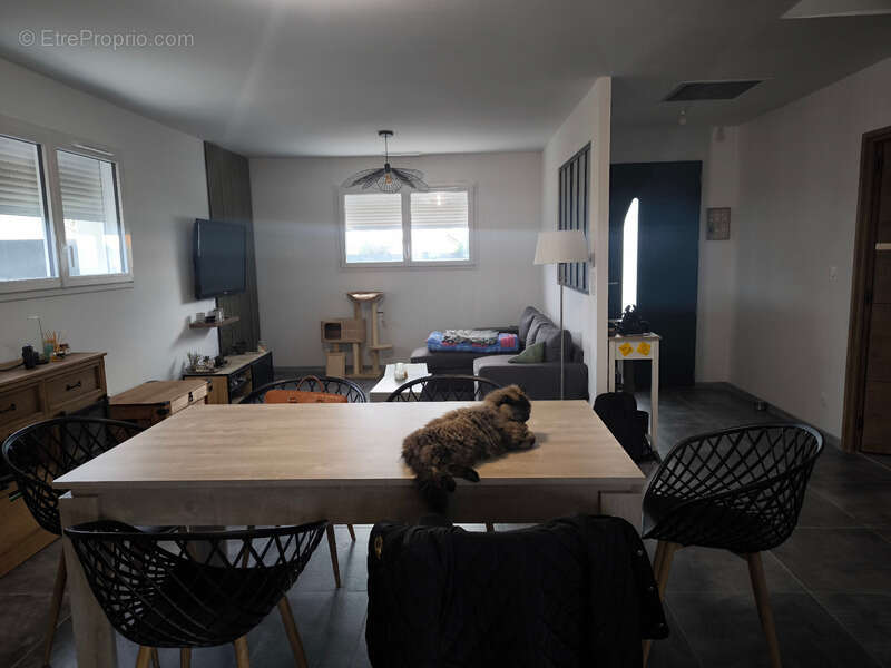 Maison à LA CHAPELLE-D'ALIGNE