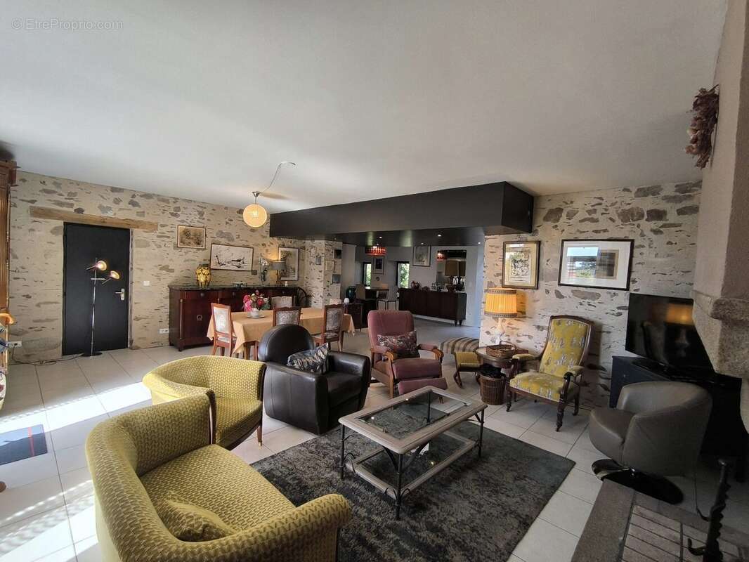 Maison à CORCOUE-SUR-LOGNE