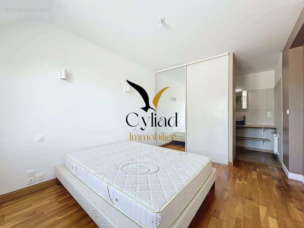 Maison à LE VIVIER-SUR-MER