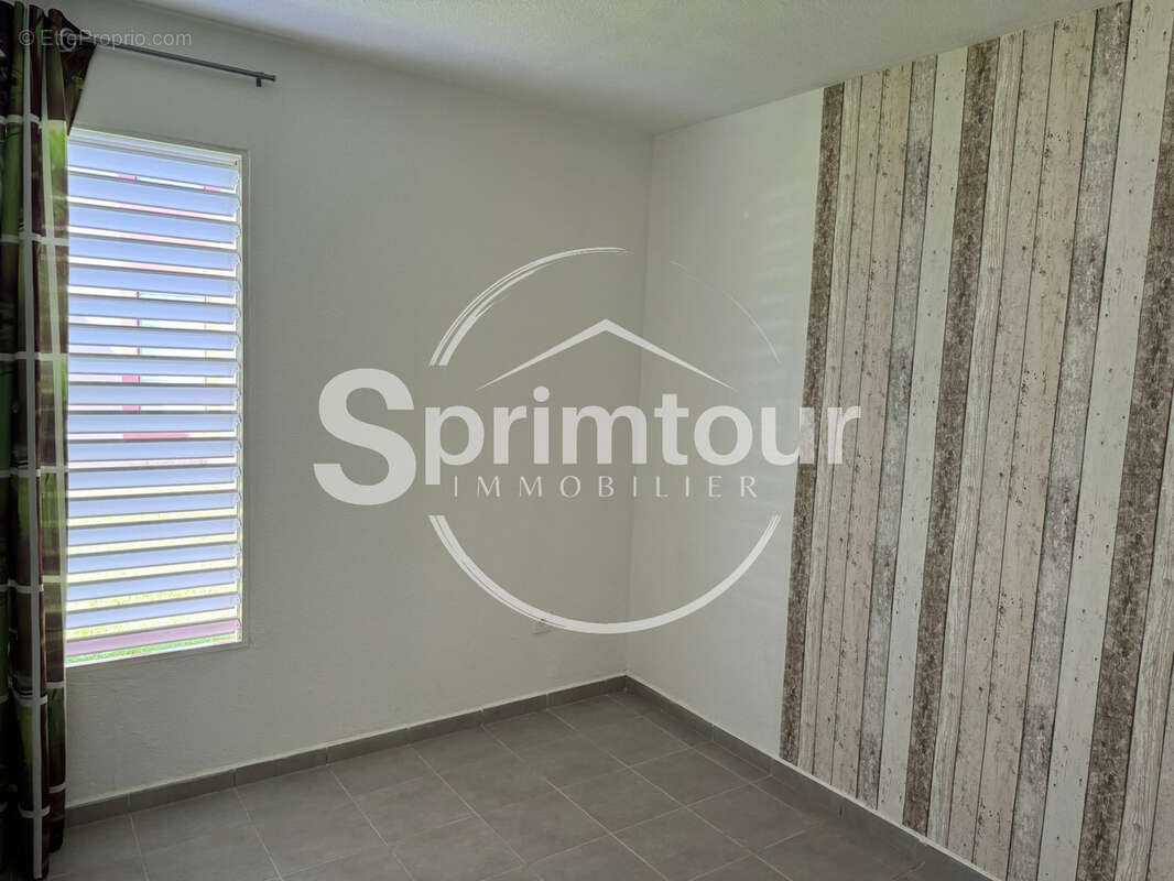 Appartement à PETIT-BOURG