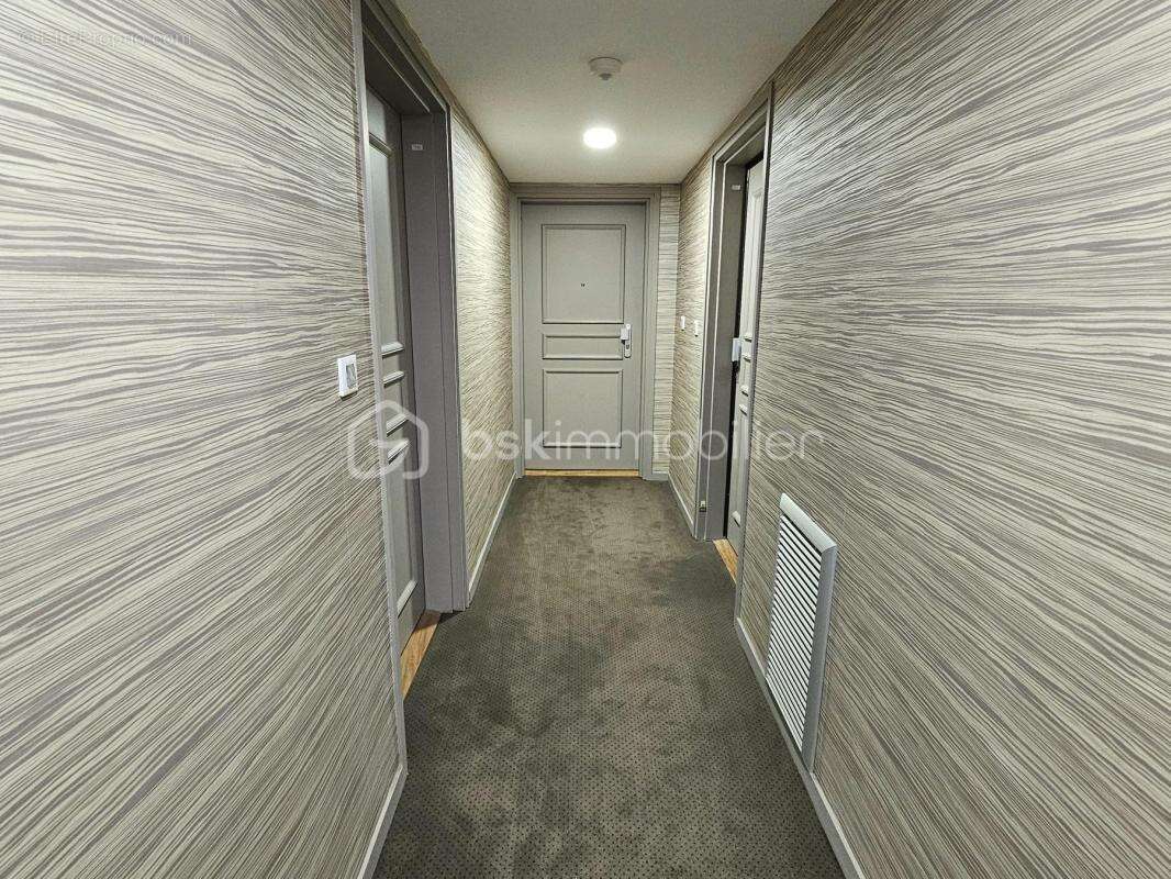 Métro Mairie DUPLEX dernier étage avec Terrasse ROOFTOP de 78m² SUD parking cave DPE C - photo 16