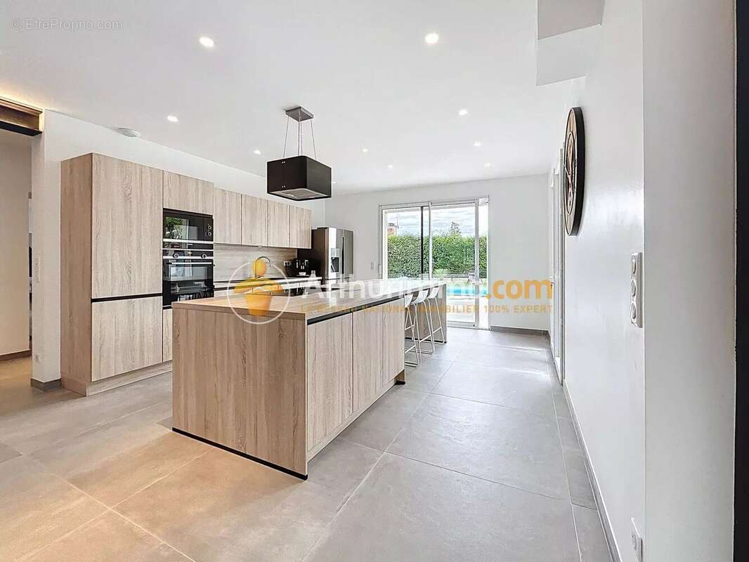 Maison à BOURGOIN-JALLIEU