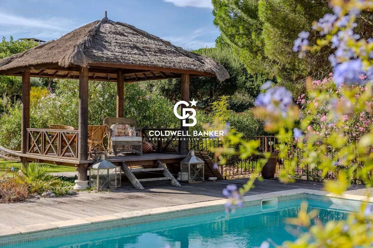 Maison à BORMES-LES-MIMOSAS