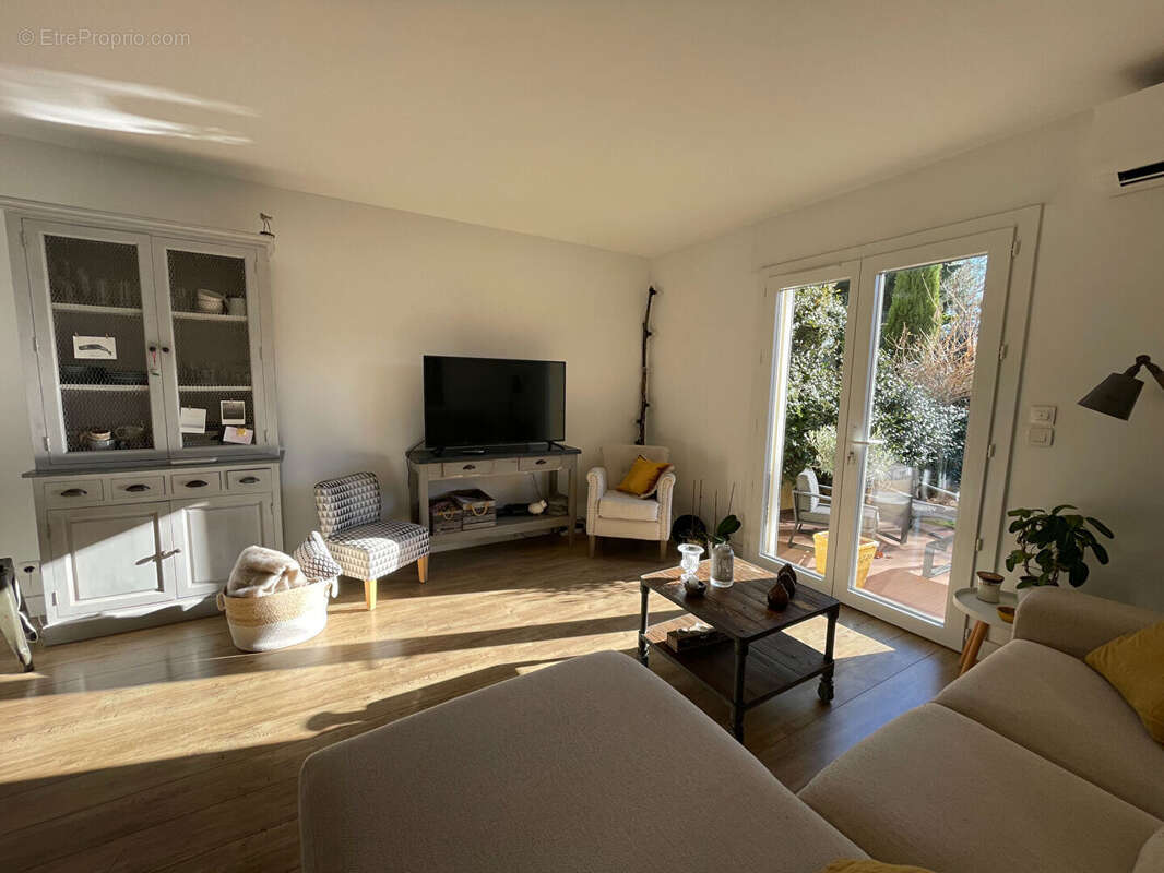 Maison à L&#039;ISLE-SUR-LA-SORGUE