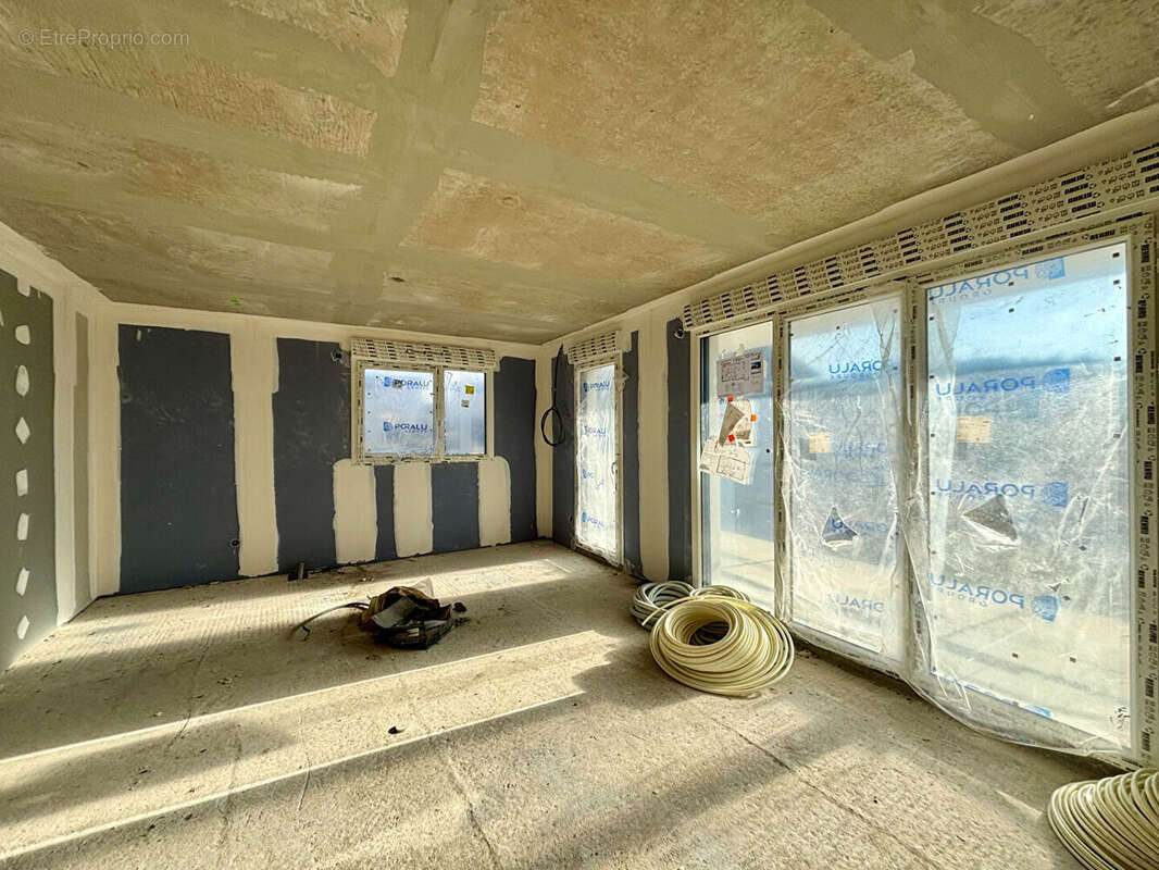 Appartement à VILLY-LE-PELLOUX