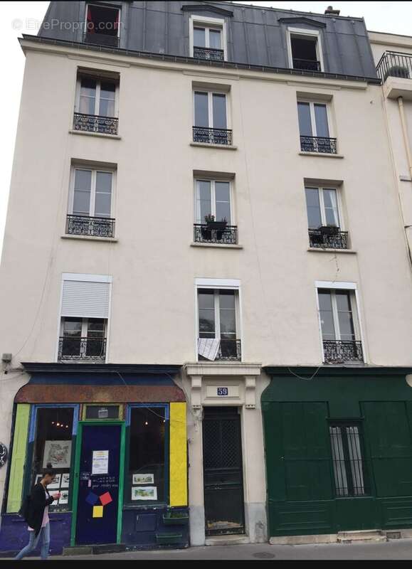 Appartement à PARIS-18E